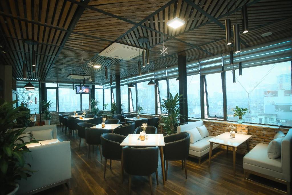 Posezení v ubytování Louisland Hanoi Hotel