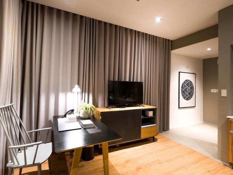 TV a/nebo společenská místnost v ubytování Avior Hotel
