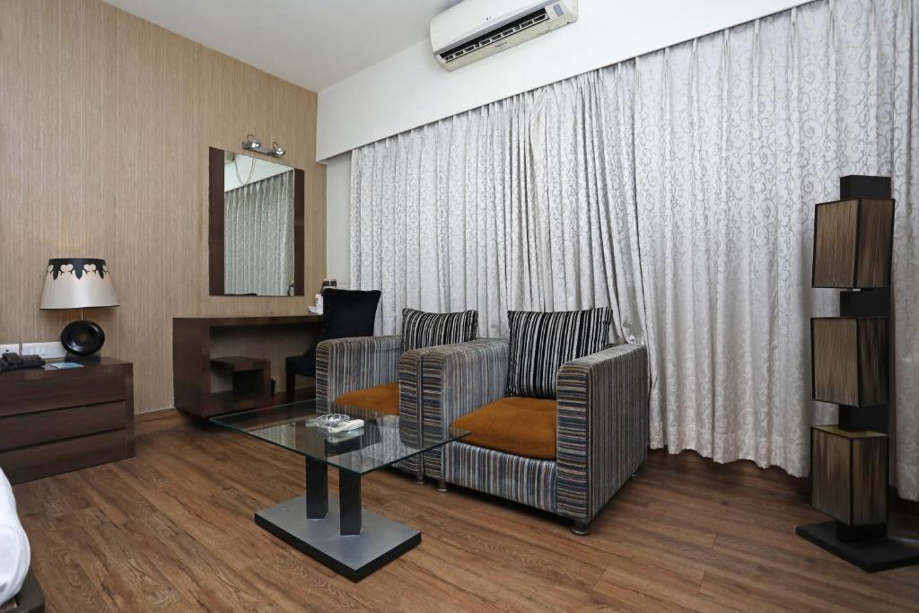 Posezení v ubytování Hotel Rushabh Home