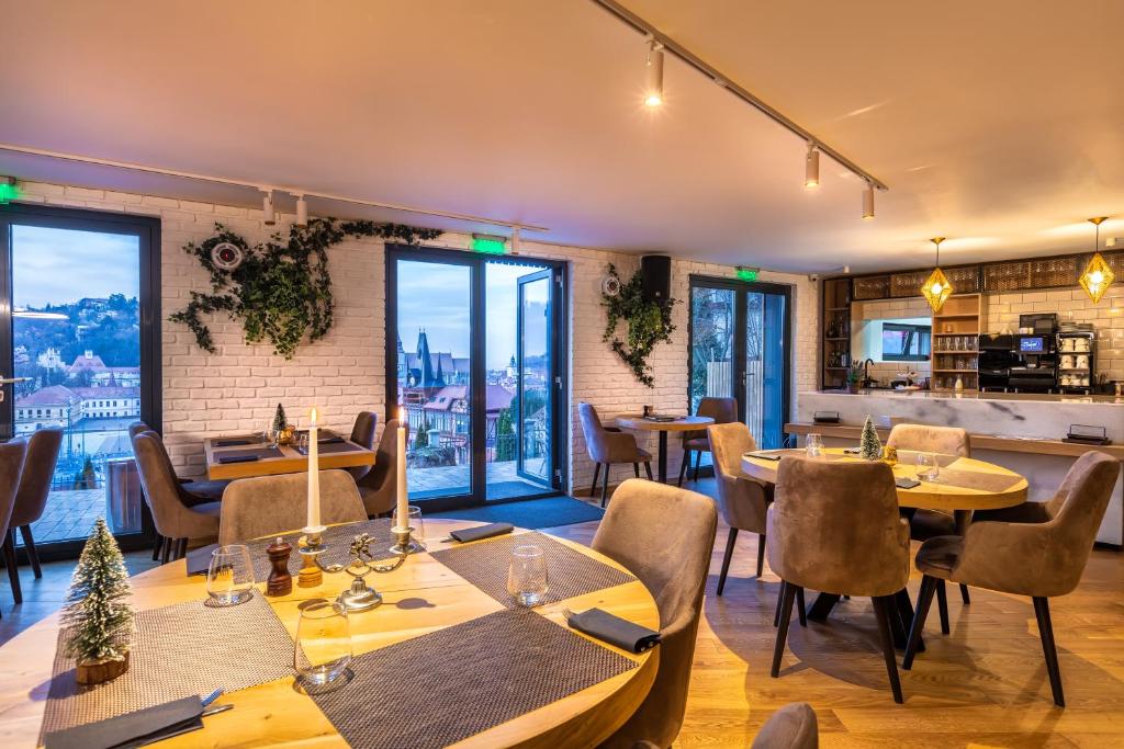 UpperHouse Suites & More - Resim 26