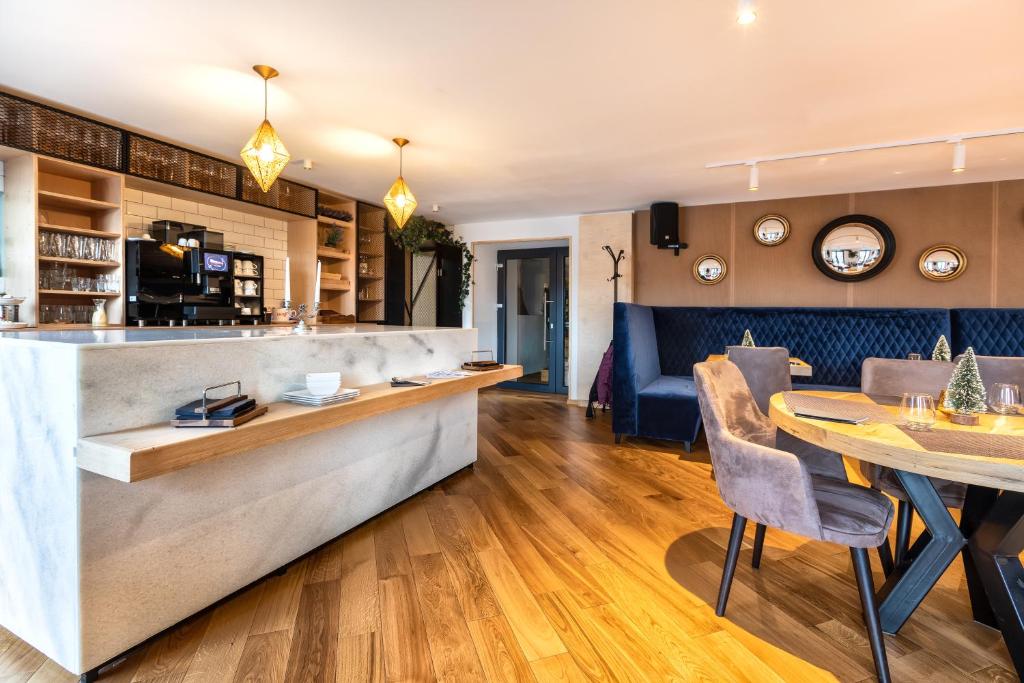 UpperHouse Suites & More - Resim 29