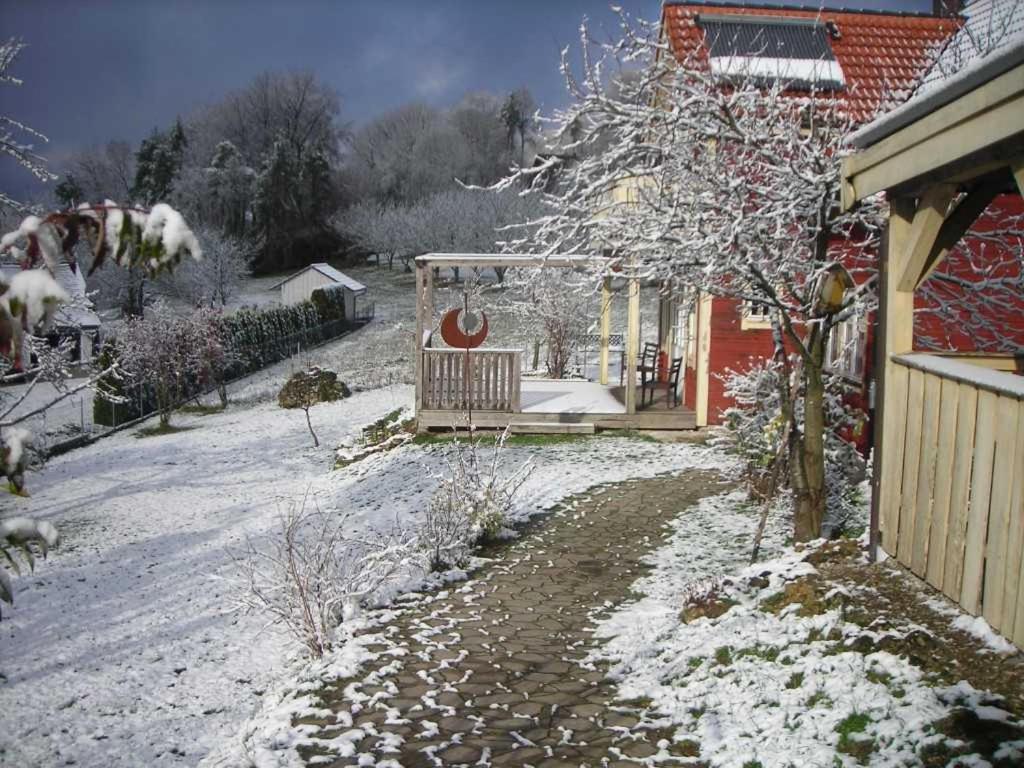 Holzferienhaus v zimě