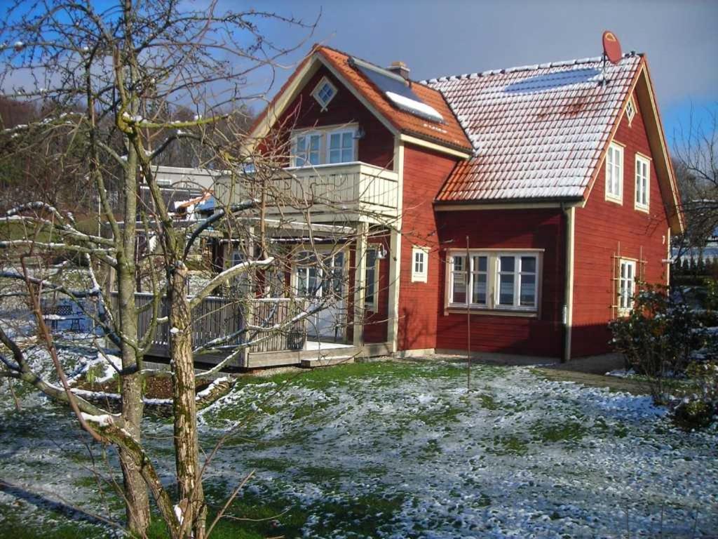 Holzferienhaus v zimě