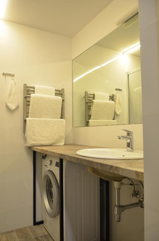 Apartments on Hoholivska 1-3 photo 6
