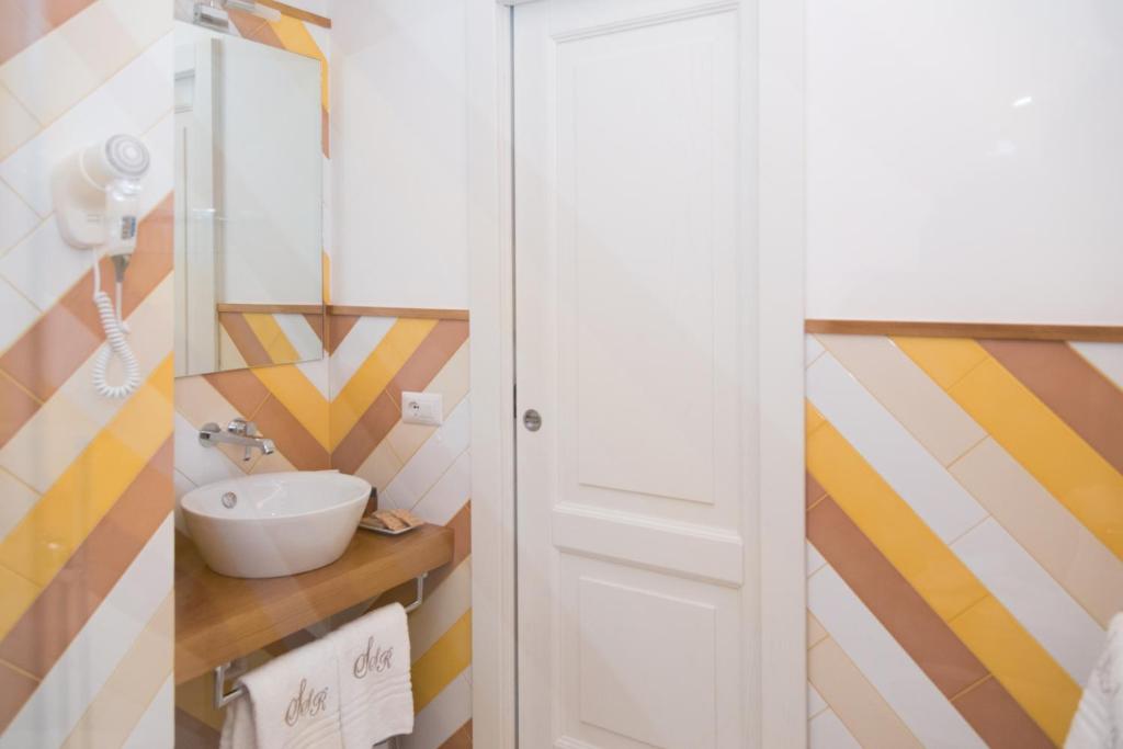 Sorrento Stylish Rooms - 6