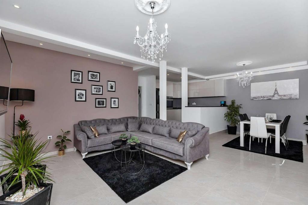 Posezení v ubytování Luxurious Apartment Nino