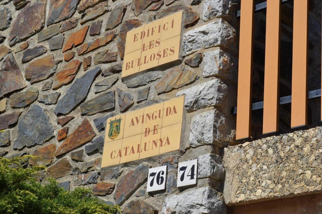 Certifikát, hodnocení, plakát nebo jiný dokument vystavený v ubytování Amplio apartamento con piscina en Llívia