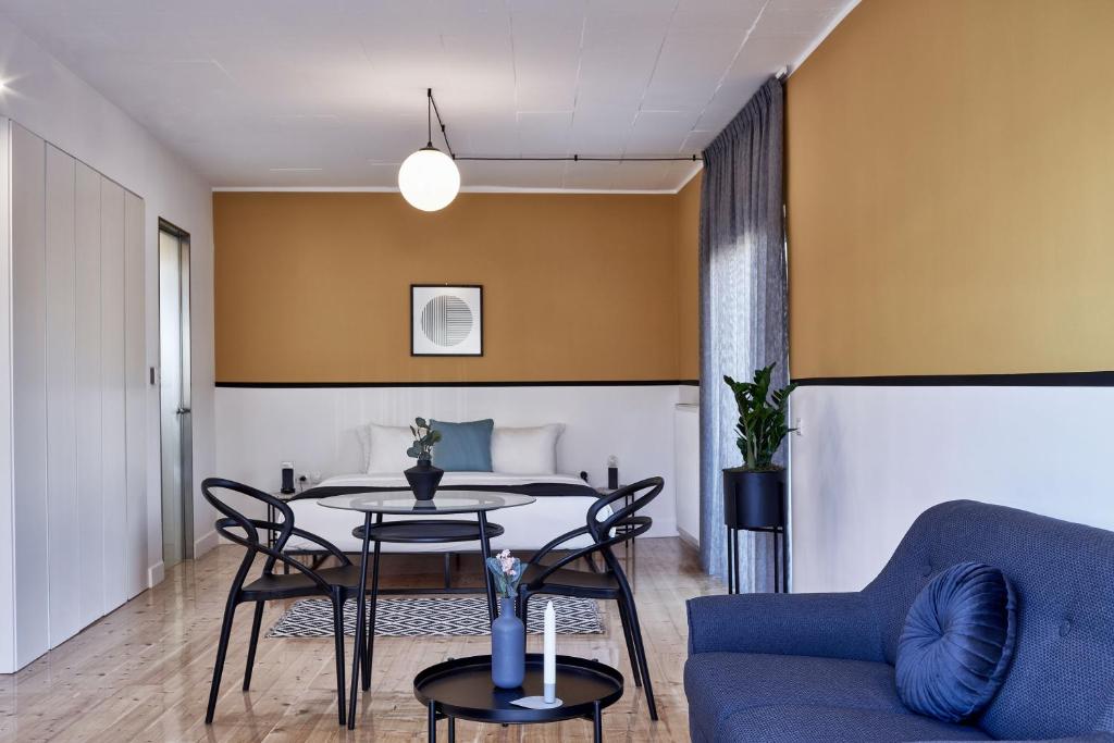 Posedenie v ubytovaní MONO Lofts