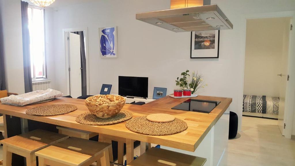 Televízia a/alebo spoločenská miestnosť v ubytovaní La Casa de Mencía AT-47-44
