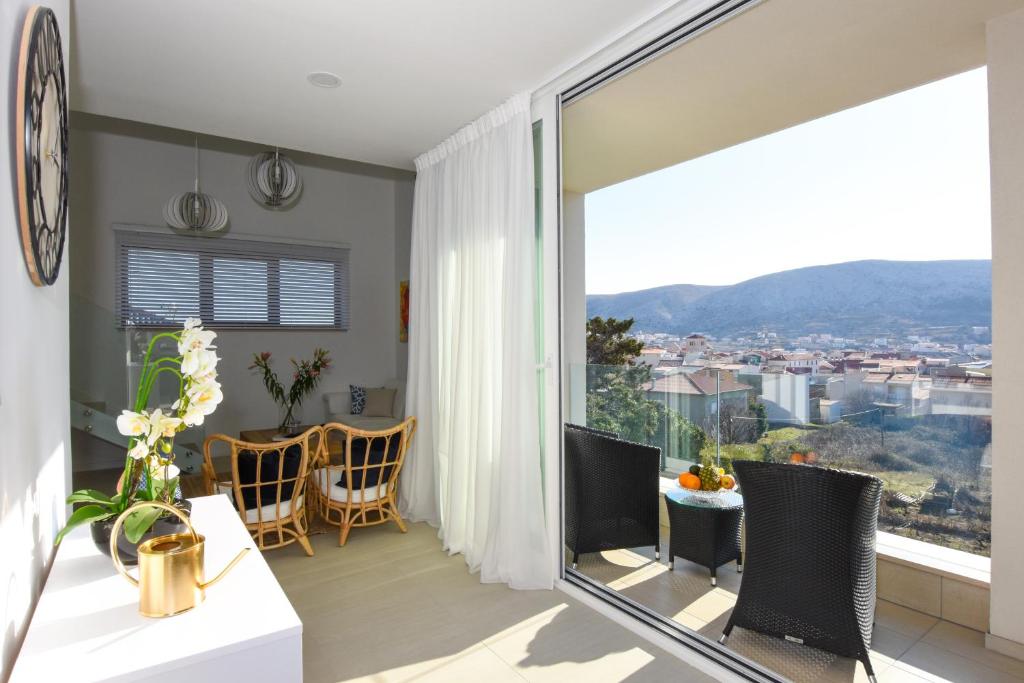 Nespecifikovaný výhled na hory nebo výhled na hory při pohledu z apartmánu