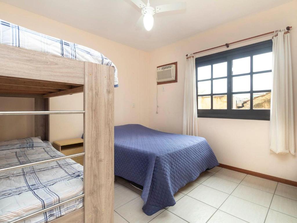  Apartamento 2 Dormitórios A 190 Metros Da Praia De Bombas - AN 07