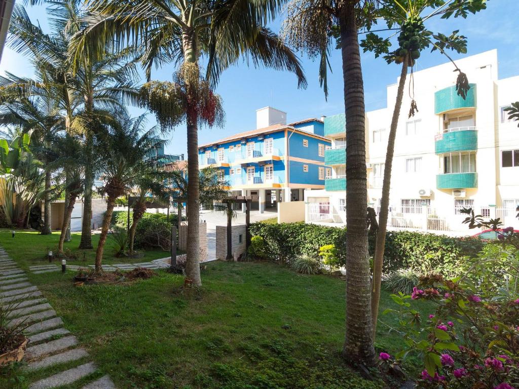  Apartamento 2 Dormitórios A 190 Metros Da Praia De Bombas - AN 08