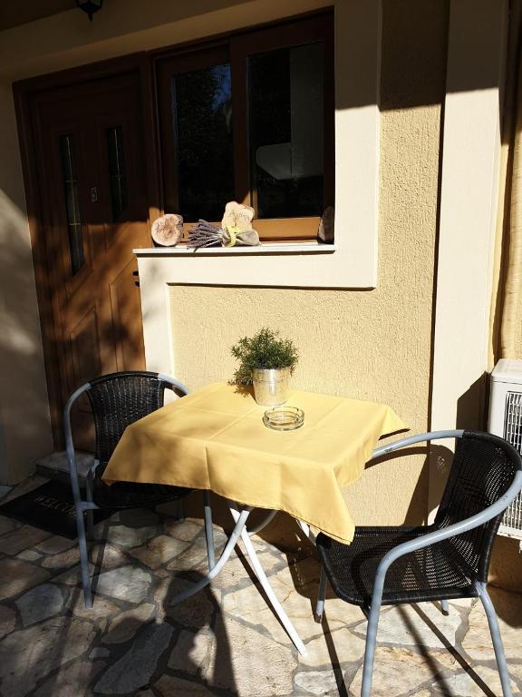 Fotografie z fotogalerie ubytování Epi Apartments v destinaci Lourdhata