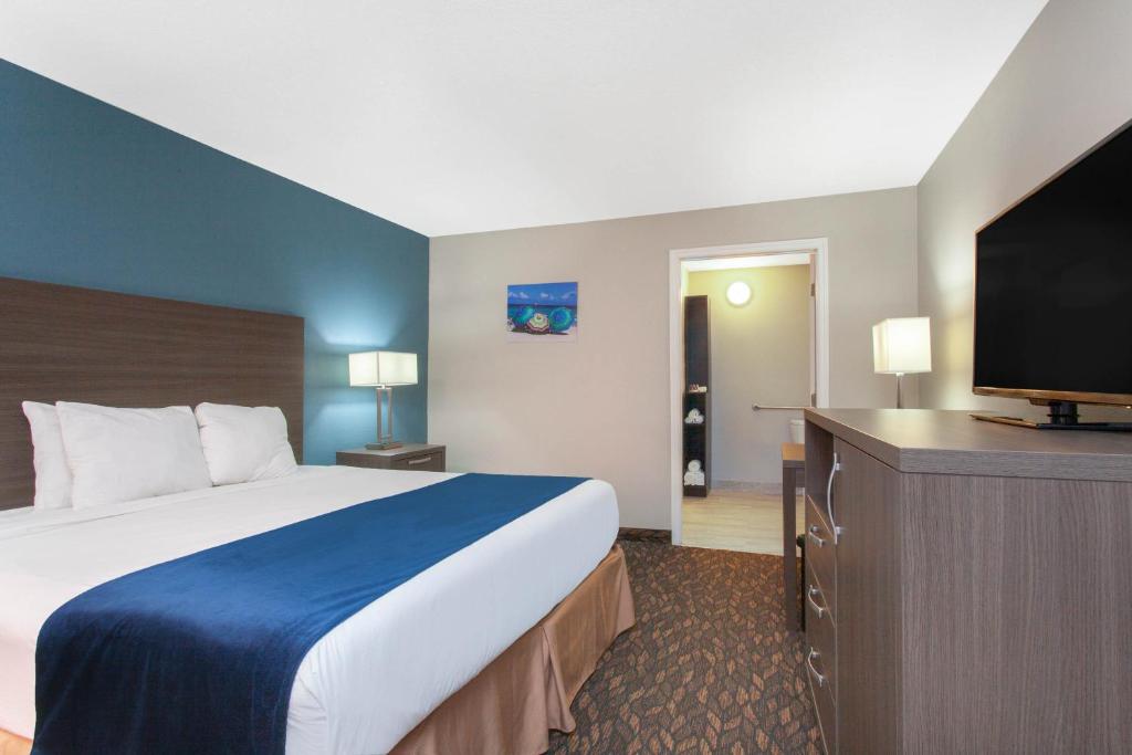 Grand Hotel Orlando at Universal Blvd - Shuttle to Theme Parks - King Room
