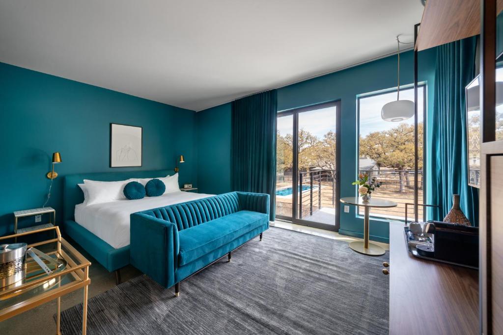 Letto o letti in una camera di The Ruby Hotel
