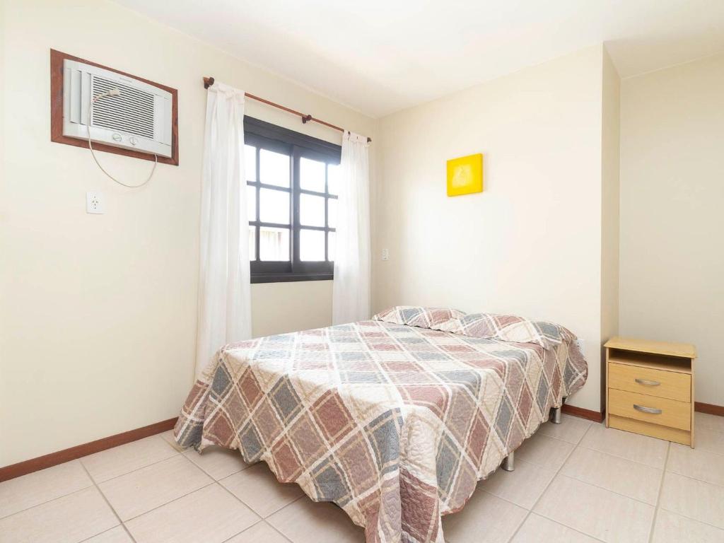  Apartamento p/ 8 Pessoas na Praia Bombas - AN 09