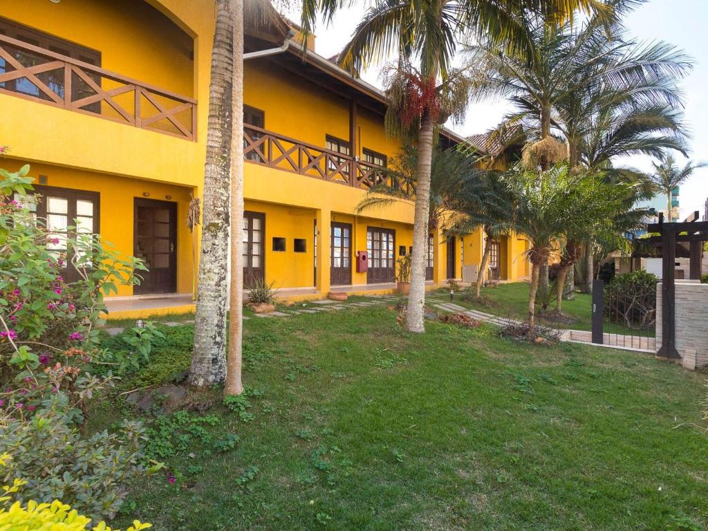  Apartamento p/ 8 Pessoas na Praia Bombas - AN 09