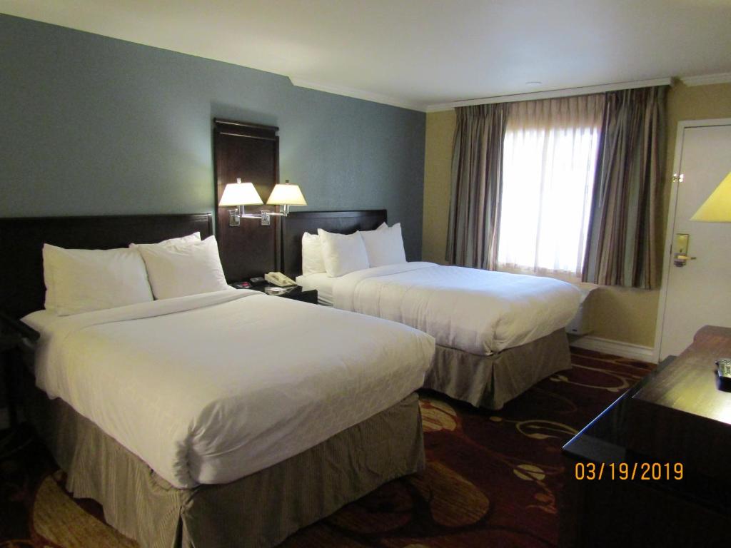 Clarion Inn Near China Lake Naval Station photo
