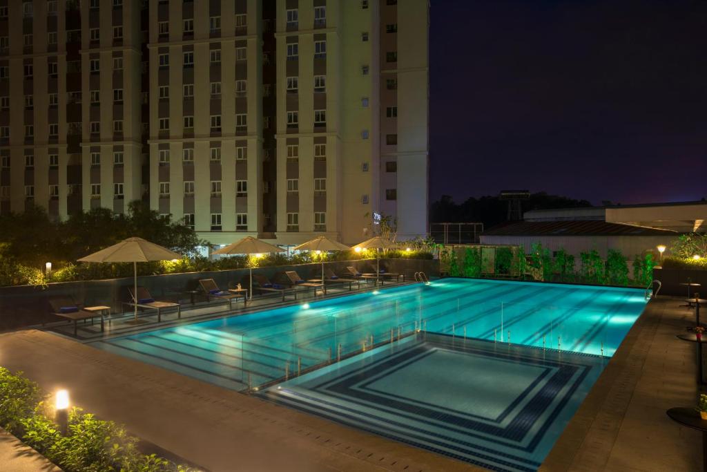 Bazén v ubytování Citadines Central Binh Duong nebo v jeho okolí