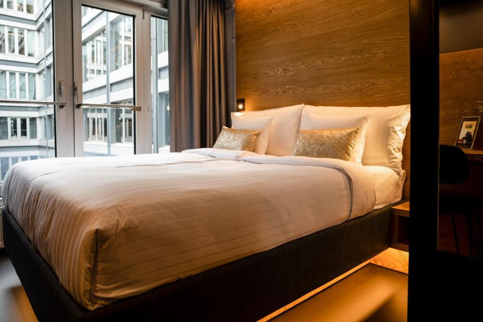 GINN Hotel Hamburg Elbspeicher - Resim 30