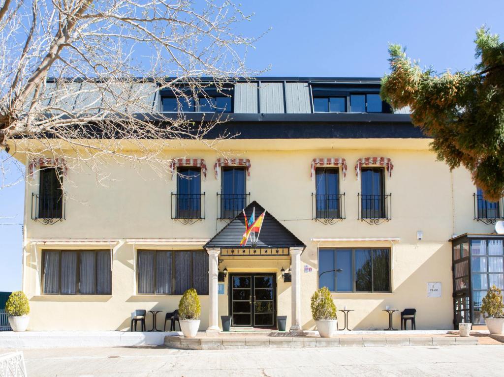 Το κτήριο όπου στεγάζεται  το ξενοδοχείο