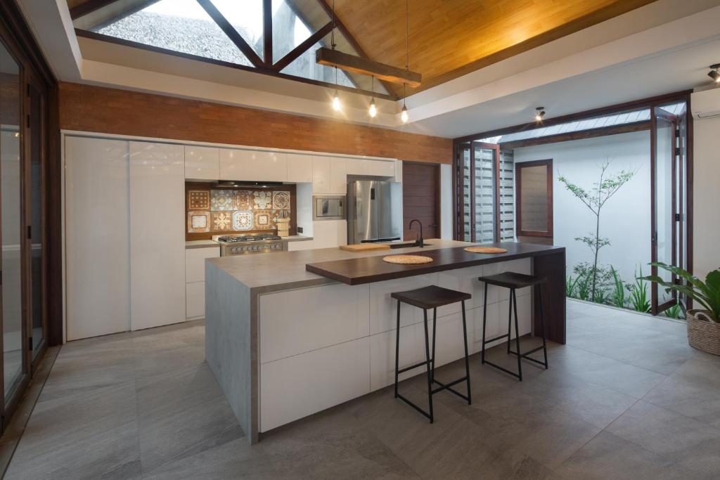 The Beach House - Three-Bedroom Villa