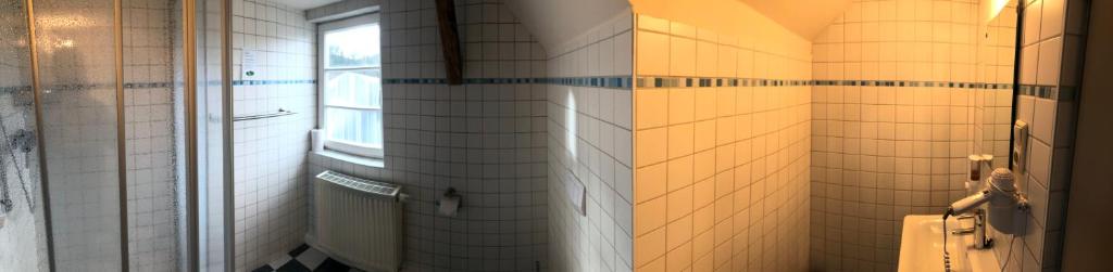 Haus des Volkes - Das Bauhaushotel - Economy Single Room With Shared Bathroom