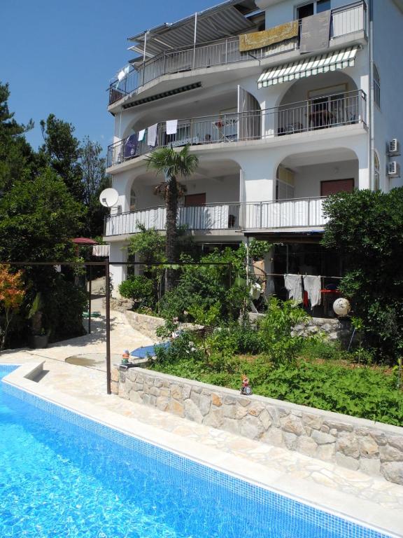 VERA CK Apartment 30 m from the sea, with pool