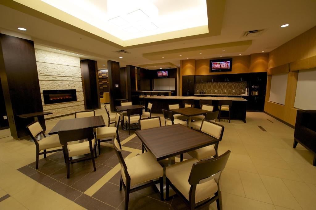 Days Inn & Suites by Wyndham Winnipeg Airport Manitoba - Resim 22