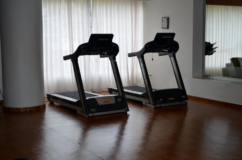Fitness centrum a/nebo fitness zařízení v ubytování 7 Saltos Resort