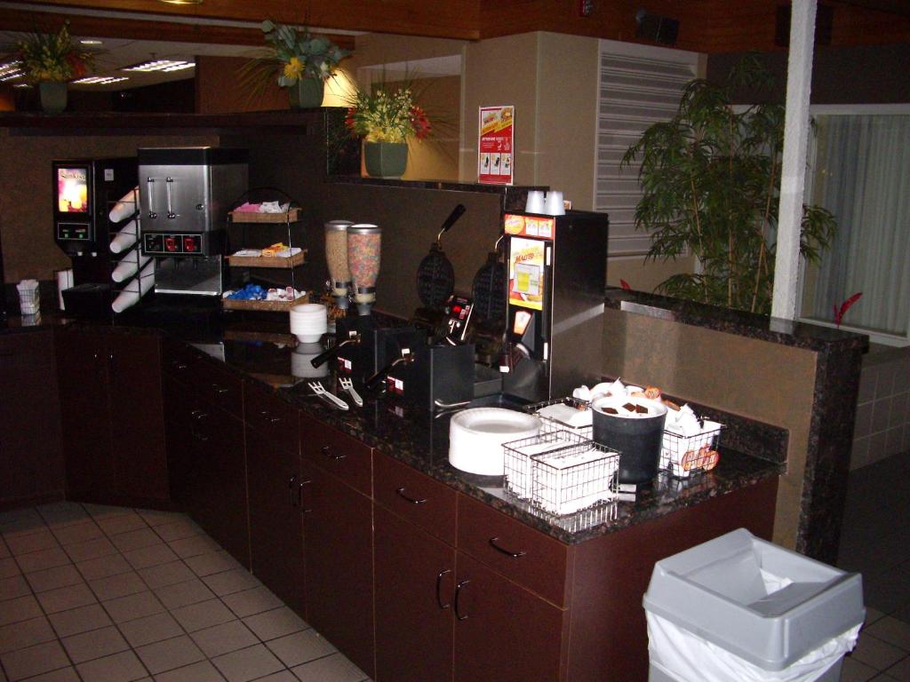 C'mon Inn & Suites Fargo photo