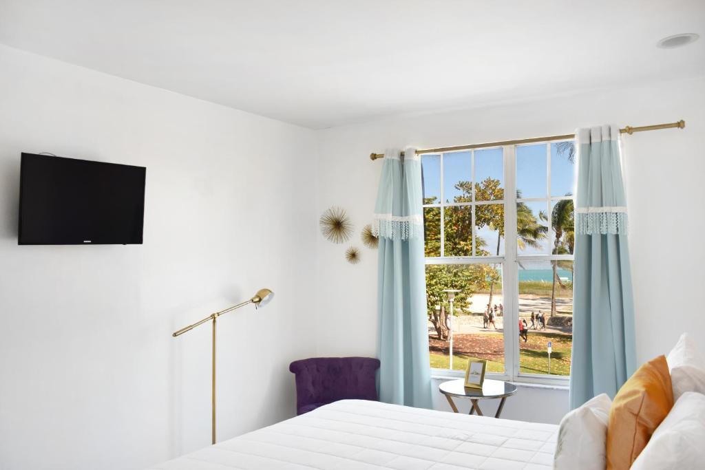 TV a/nebo společenská místnost v ubytování Beach Park Hotel