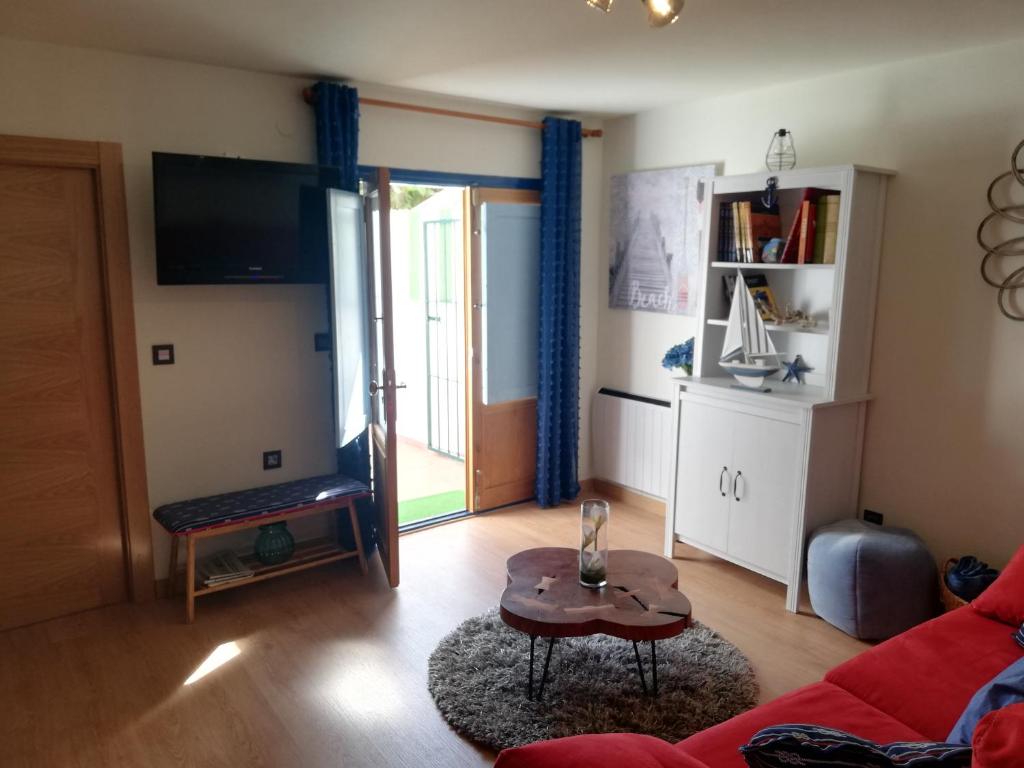 A kitchen or kitchenette at Apartamento La Muralla de Llanes