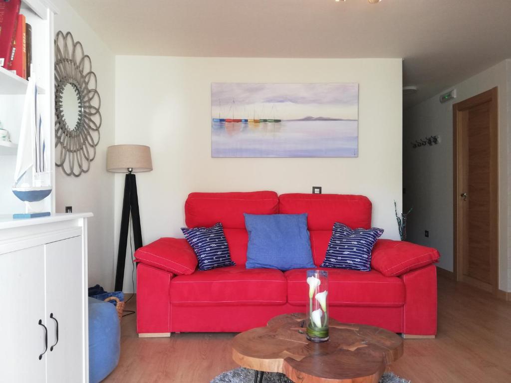 A seating area at Apartamento La Muralla de Llanes