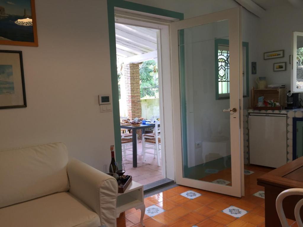 Posedenie v ubytovaní Aprisa apartment