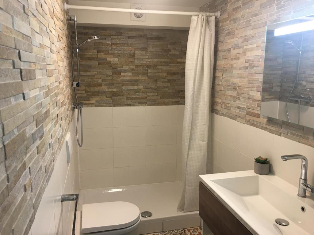 Bagno di Garden Room and Economy Room