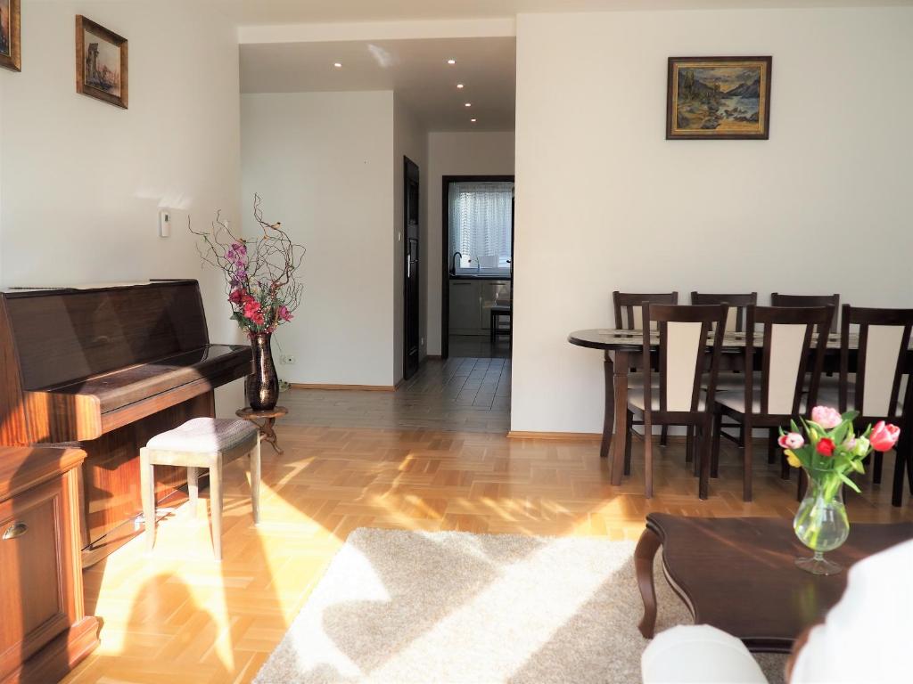 Fotografia z galérie ubytovania Apartament 3 pokoje, parking, balkon - Gdańsk Centrum v destinácii Gdansk