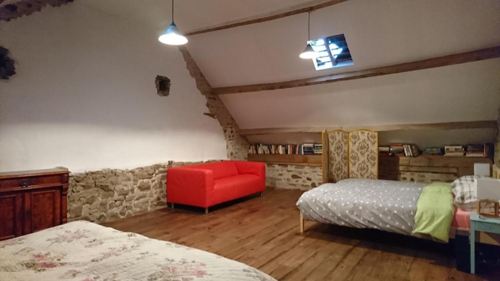 Postel nebo postele na pokoji v ubytování Gite Rouge