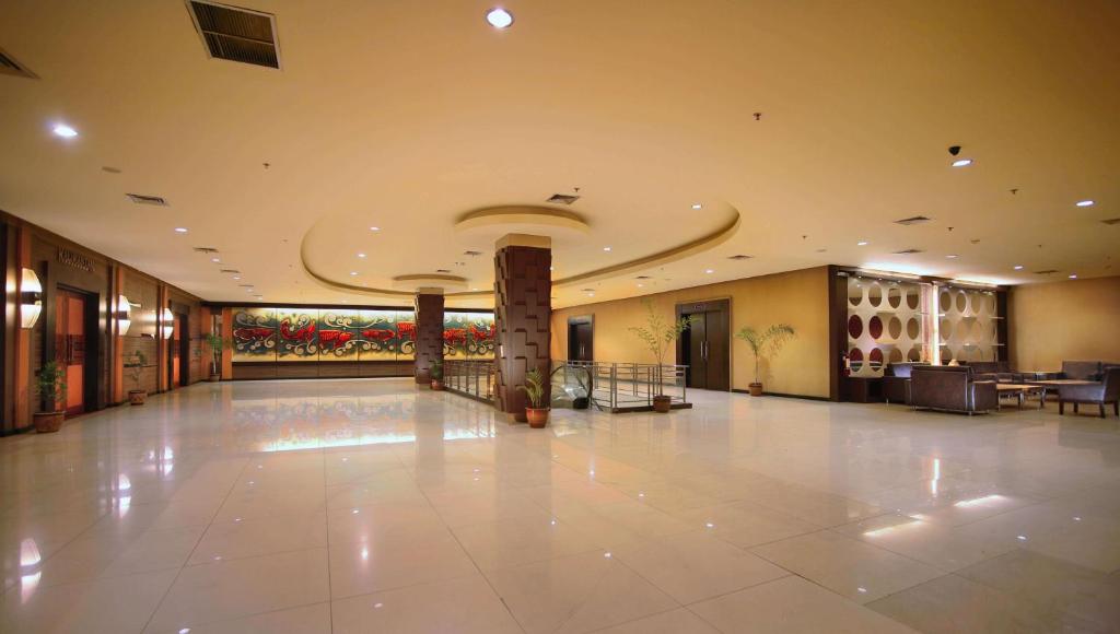 Vstupní hala nebo recepce v ubytování Aston Pontianak Hotel and Convention Center