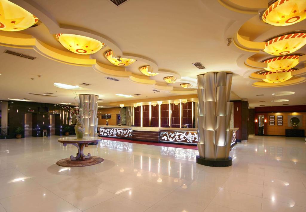 Vstupní hala nebo recepce v ubytování Aston Pontianak Hotel and Convention Center