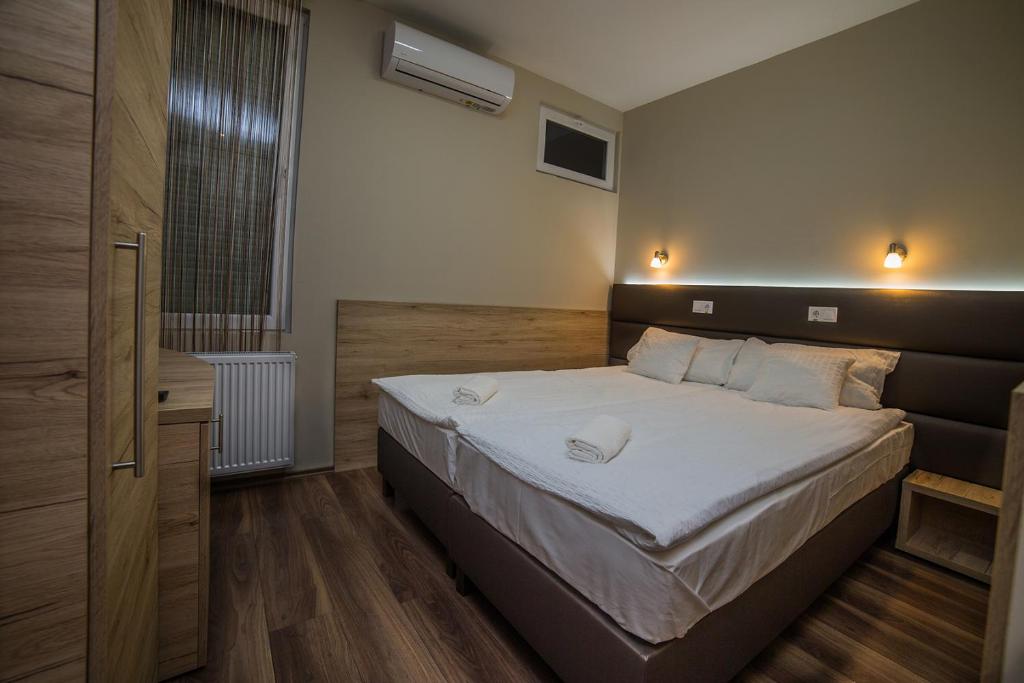 Sztár Motel Étterem 2660 Balassagyarmat, Kóvári út 12. kép - 1