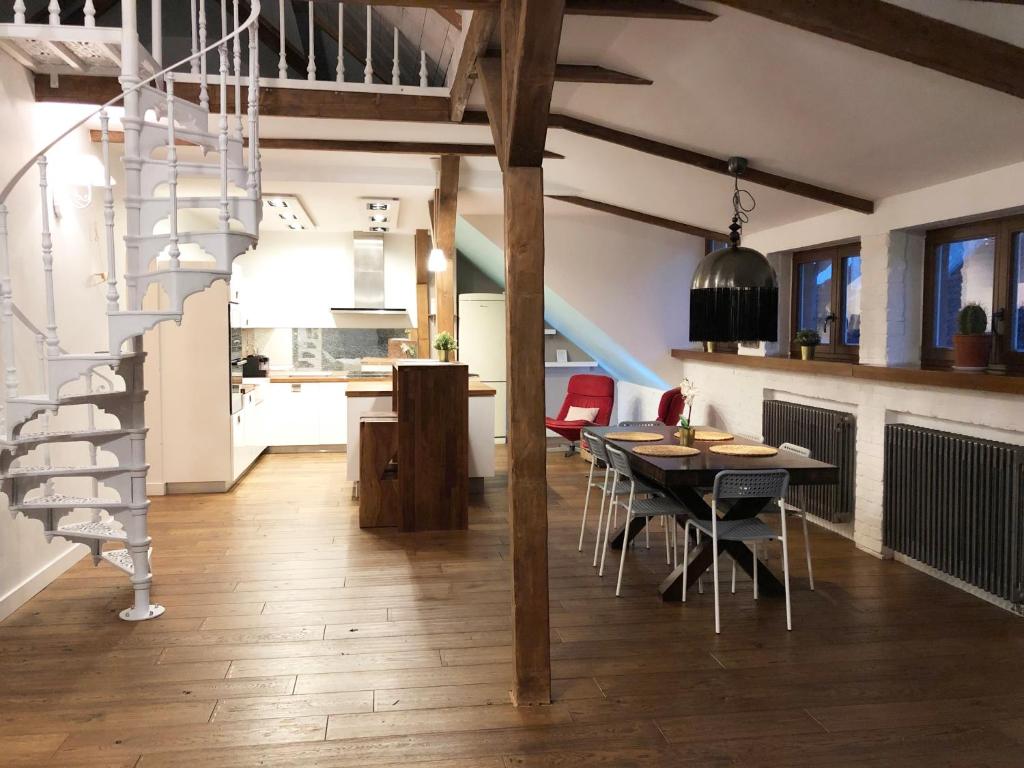 Kuchyňa alebo kuchynka v ubytovaní Bednarska 18 - Loft by Homeprime