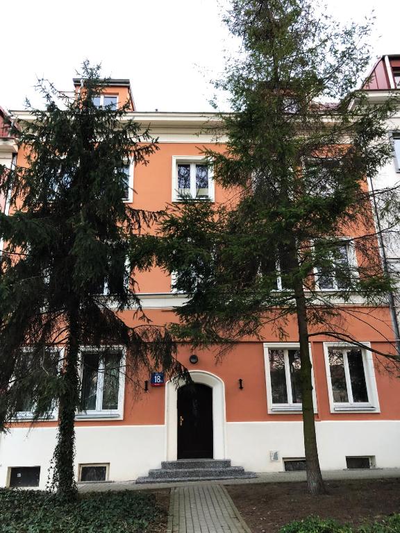 Budova, v ktorej sa apartmán nachádza