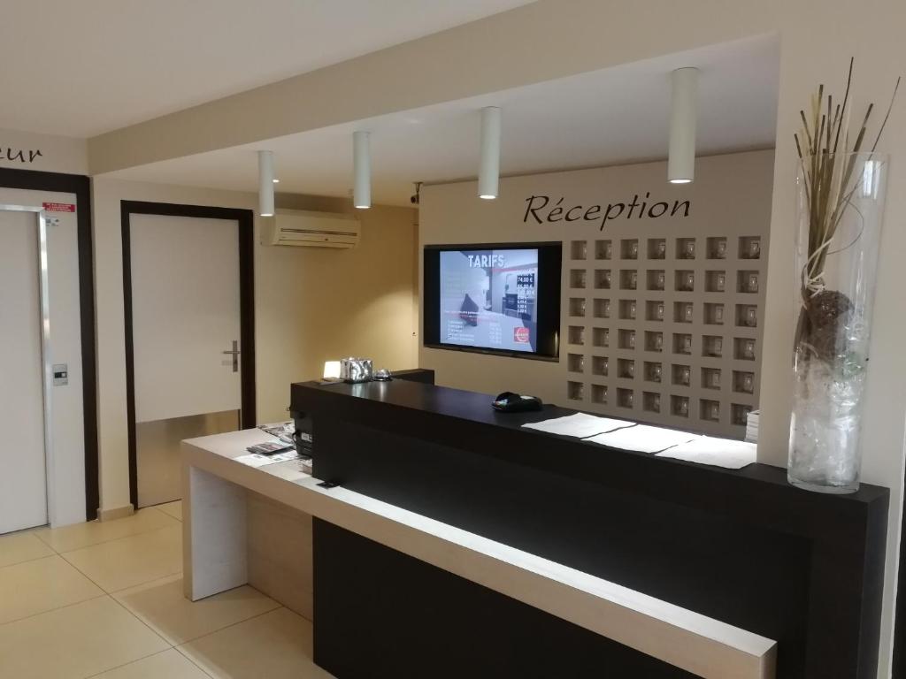 Contact Hôtel des États-Unis