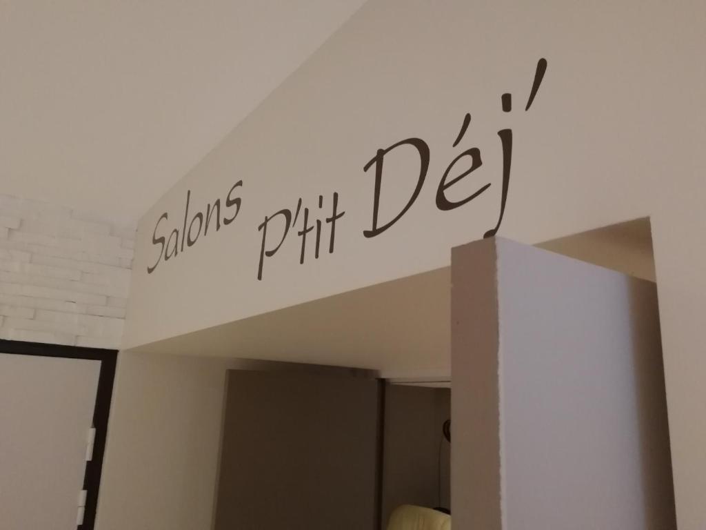 Contact Hôtel des États-Unis - Resim 14