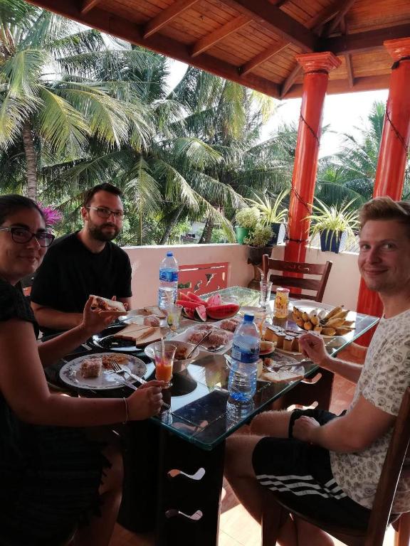 Jídlo v hostelu nebo okolí