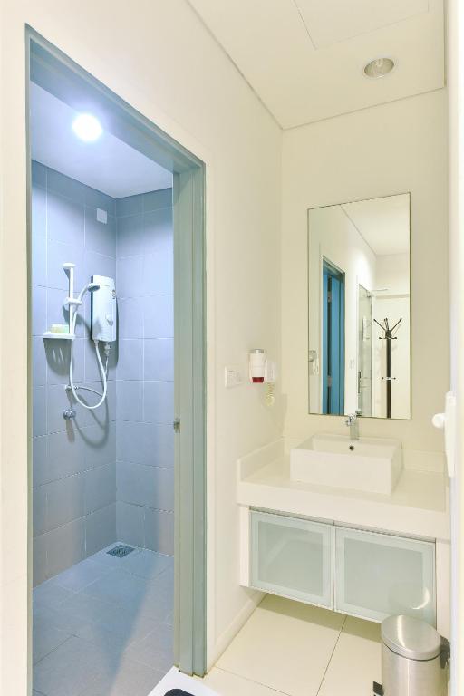 Summer Suite Express by Subhome - Studio Apartment