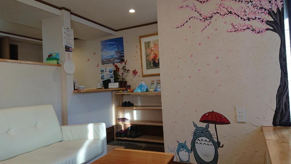 Kuchyň nebo kuchyňský kout v ubytování Hana Hostel Fujisan