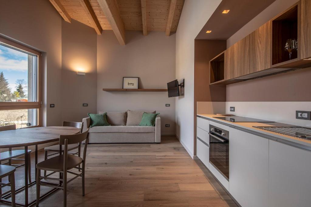 Kuchyňa alebo kuchynka v ubytovaní COBUE "Wine resort & Spa"