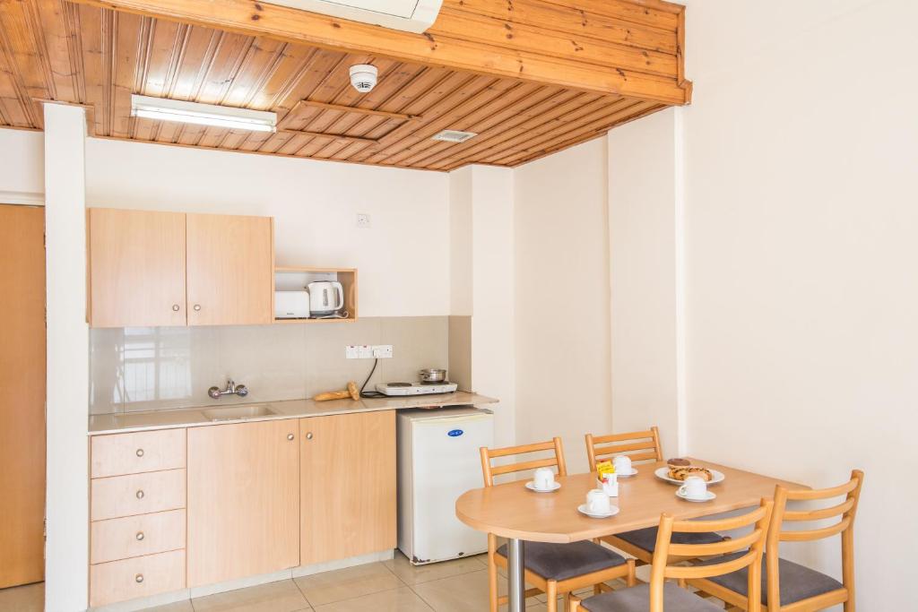 Anthea Hotel Apartments - One-Bedroom Apartment